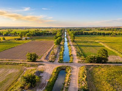 14 Off Melecio Ln