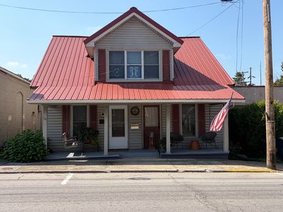 232 W Main St