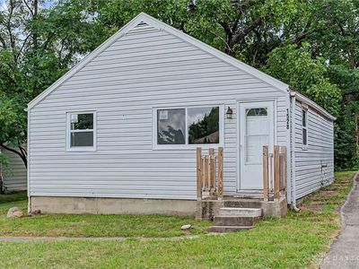 1528 Superior Ave
