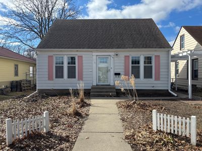 1108 California Ave W