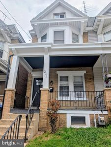211 Chain St