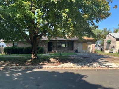 215 W 2nd Ave