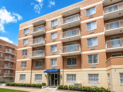 4373 Union St APT 2B