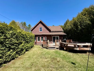 237 Station St