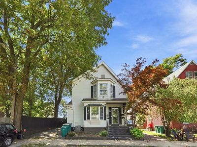 23-25 Brigham Park