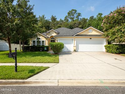 733 W KINGS COLLEGE Drive