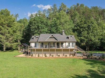 110 Creek Side Ln