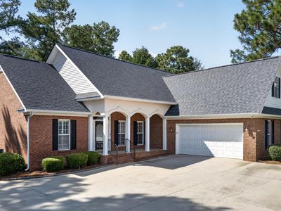 212 Red Oak Ln
