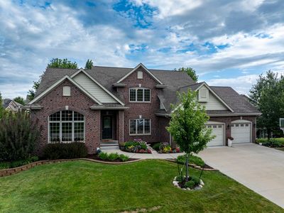 15301 Maple Dr