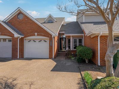 10007 Meredith Ln SE