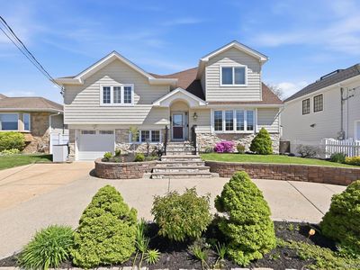 827 Channel Road