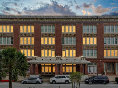 202 25th St APT 406