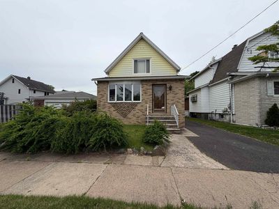 Property at 337 Willow Ave, Lyndhurst, NJ