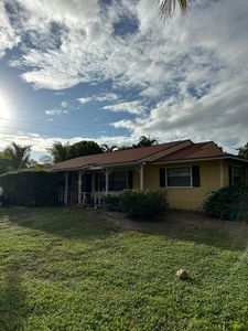 4885 SE Manatee Terrace