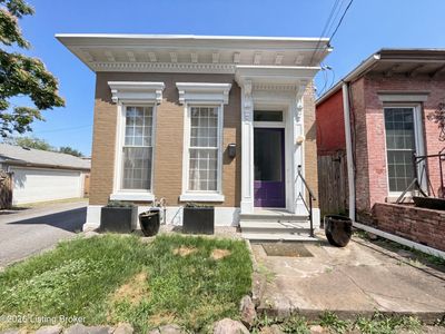 1011 Rogers St