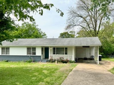 1006 S Commissioners Ave