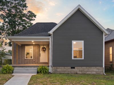 108 W Pleasant Street