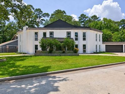 8002 Lichen Ln