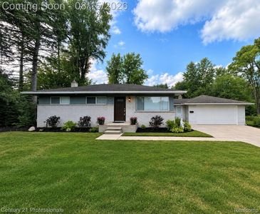 6676 Northview Dr