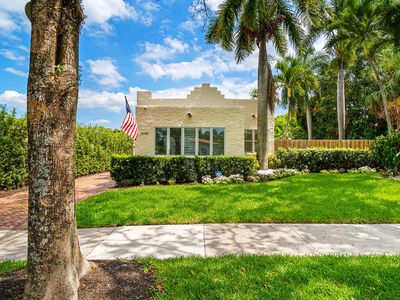813 Avon Road