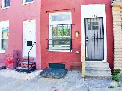 1843 W Pratt St