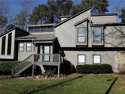 2855 Wendy Springs Ct NE