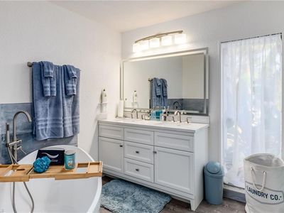 2250 Rio De Janeiro Ave