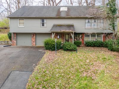 3830 Springfield Overlook St