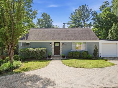 5792 Gaines Rd