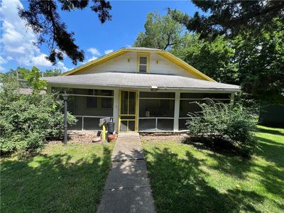 Property at 8603 Robinson St, Overland Park, KS