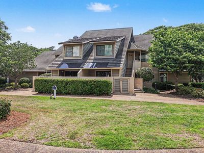 122 Hartland Dr. #11-C