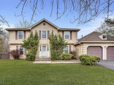 5 Alton Dr