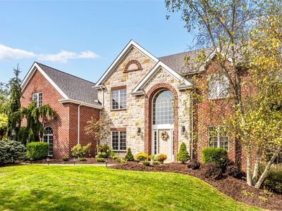 215 Farmington Dr