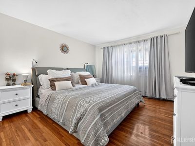 46 Gramercy Gdns #B