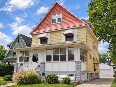 2070 W 100th St