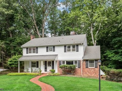 570 Bennington Ter