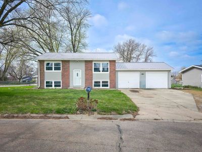 306 Broadmoor Dr