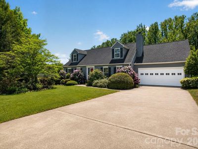67 Beechwood Dr