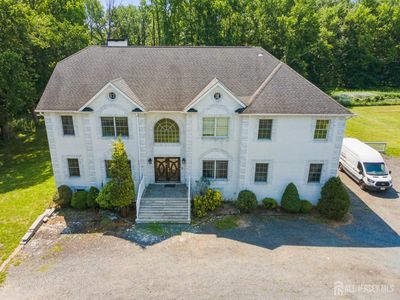266 Fresh Ponds Rd