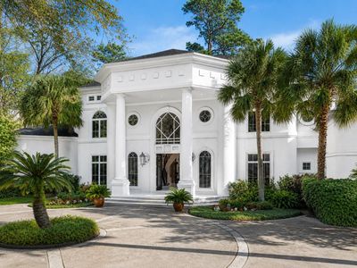 608 Little John Ln