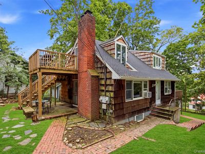 35 Ward Avenue