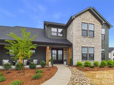 1055 Rolling Meadows Dr