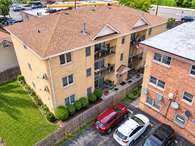 6743 W Irving Park Rd APT 202