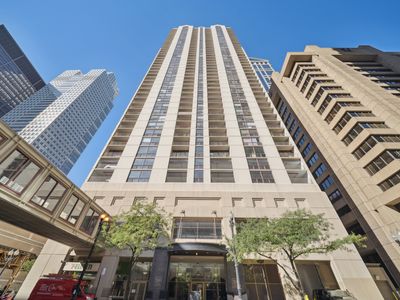 200 N Dearborn St UNIT 3402