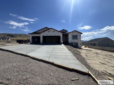 1705 Dumas Cir
