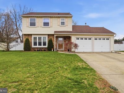 Property at 14 Woodhurst Dr, Eastampton, NJ