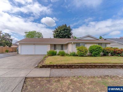 4528 Sesame St NE