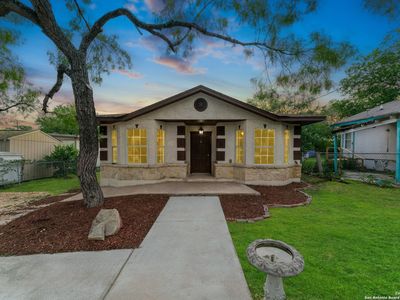 451 N SAN JOAQUIN AVE