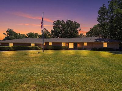 3202 S Country Club Rd