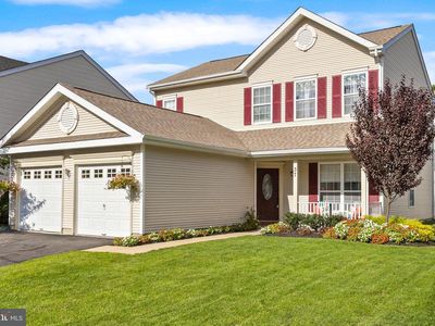 37 Arrowhead Dr